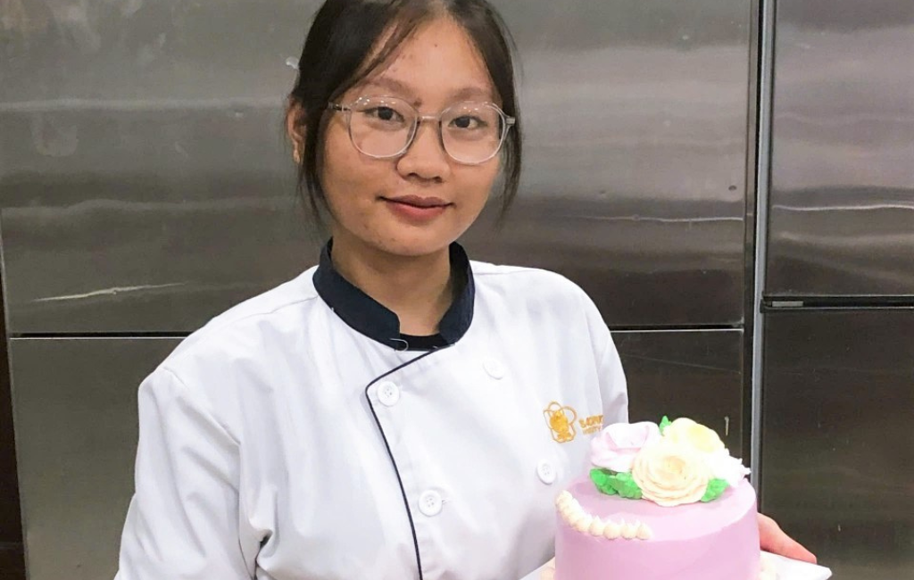 Từ quê nhà đến căn bếp bánh chuyên nghiệp giữa lòng thành phố